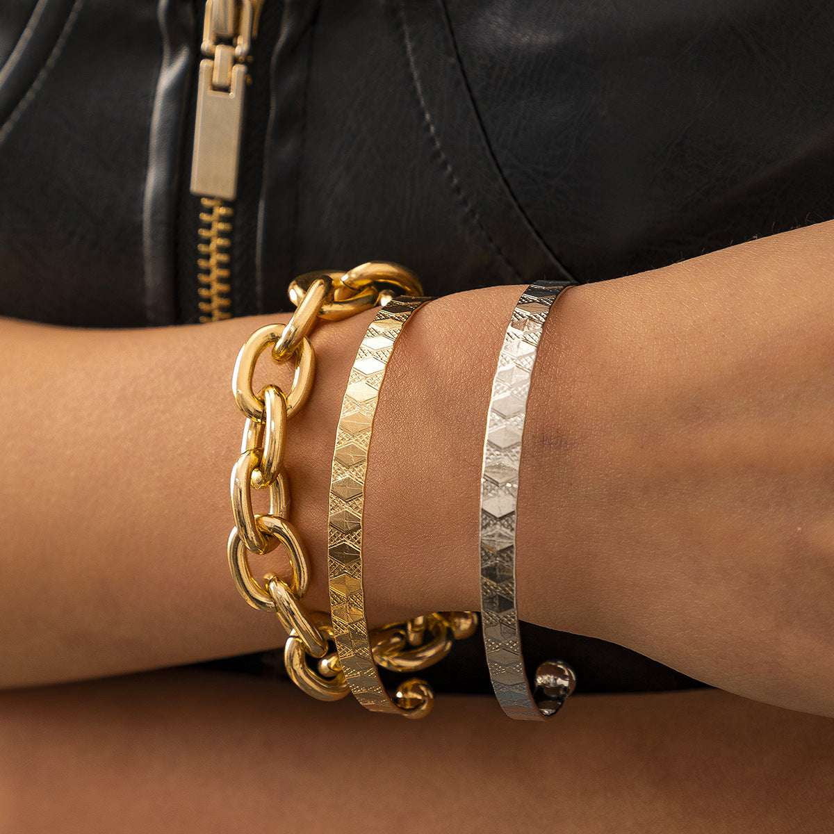 Elegant Geo Chain Bracelet, Stylish Aluminum Bracelet, Trendy Women's Accessory - available at Sparq Mart